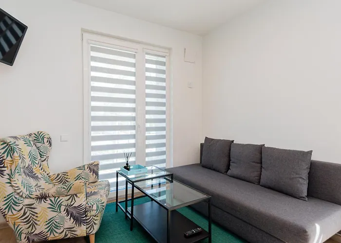 Private Apartment With Terrace And Swimming Pool