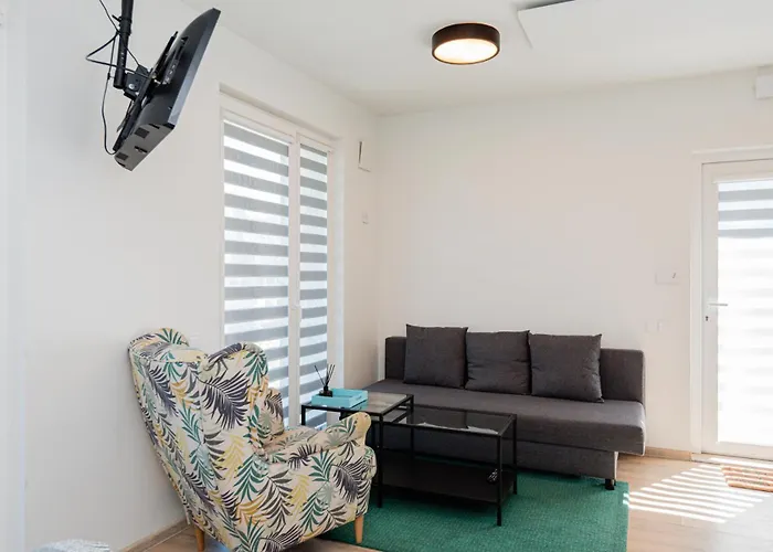 Private Apartment With Terrace And Swimming Pool