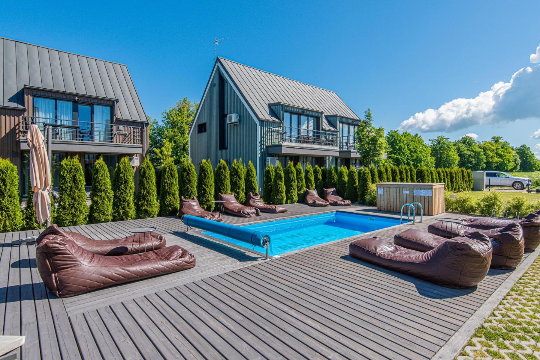 Private With Terrace And Swimming Pool Íbúð *