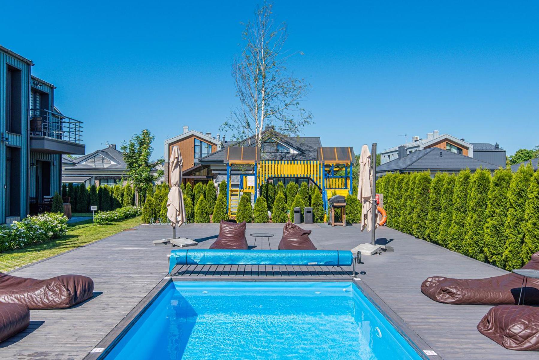 Private With Terrace And Swimming Pool *