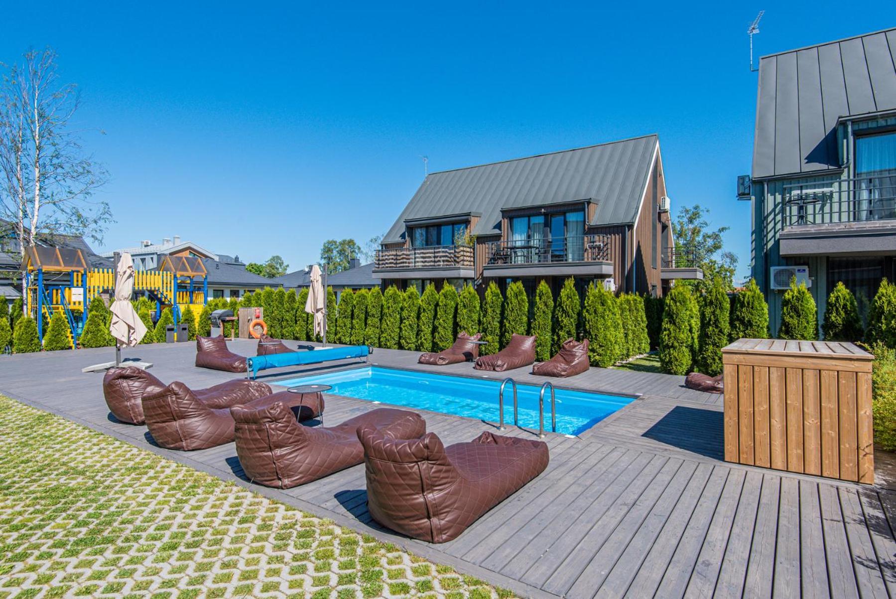 Private With Terrace And Swimming Pool *