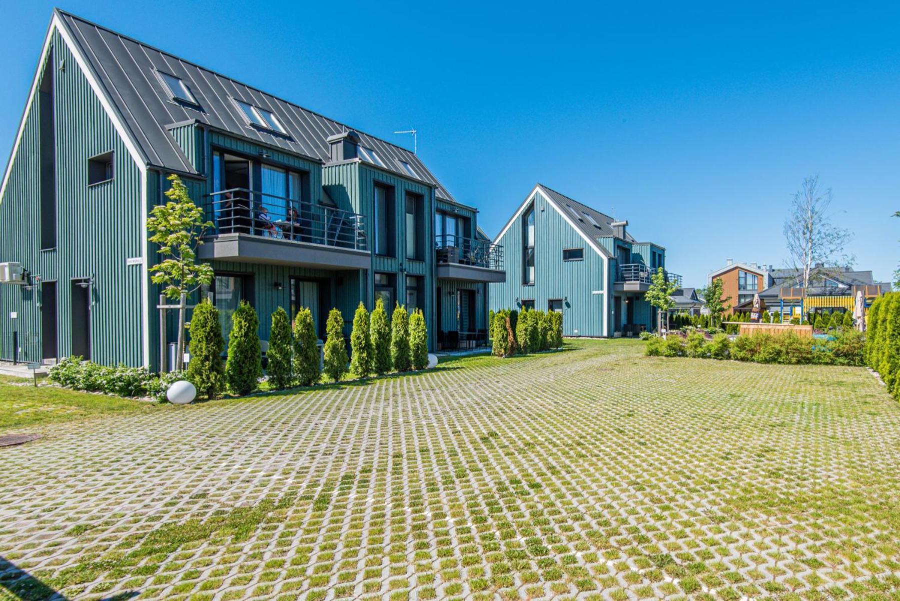 Íbúð Private With Terrace And Swimming Pool Palanga