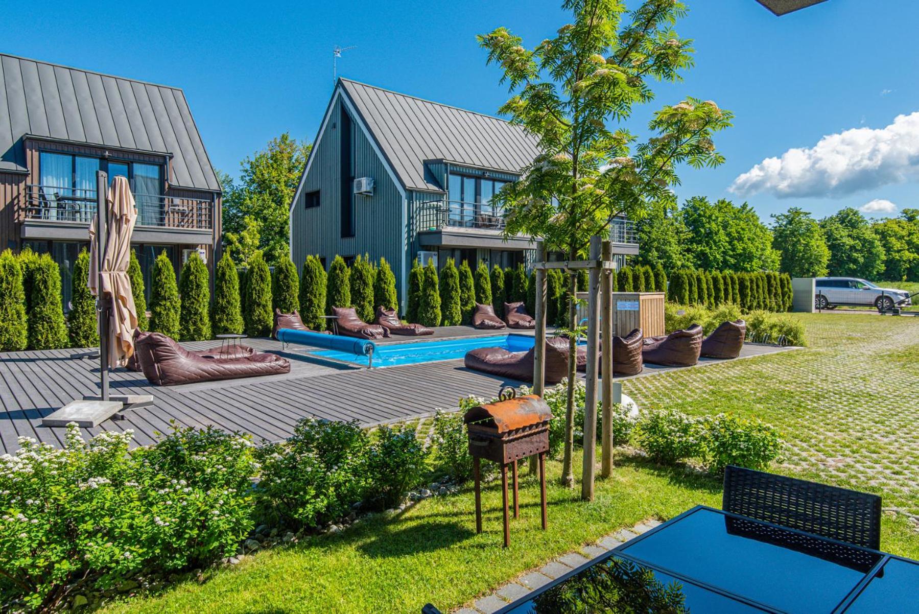Private With Terrace And Swimming Pool Apartamento Palanga